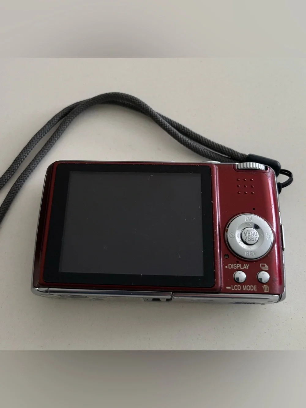Panasonic DMC-FX07 Compact Digital Camera in Red